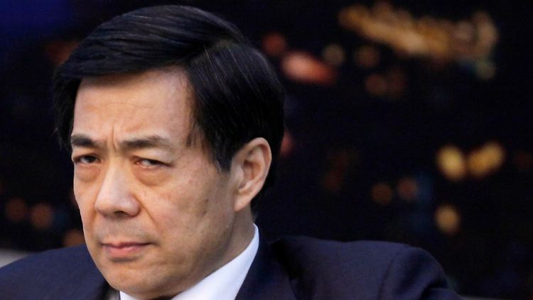 Bo Xilai zog mit seiner linken Rhetorik womöglich den Zorn manch eines Politbüromitglieds auf sich, der die freie Marktwirtschaft in China weiter ausbauen wollte.