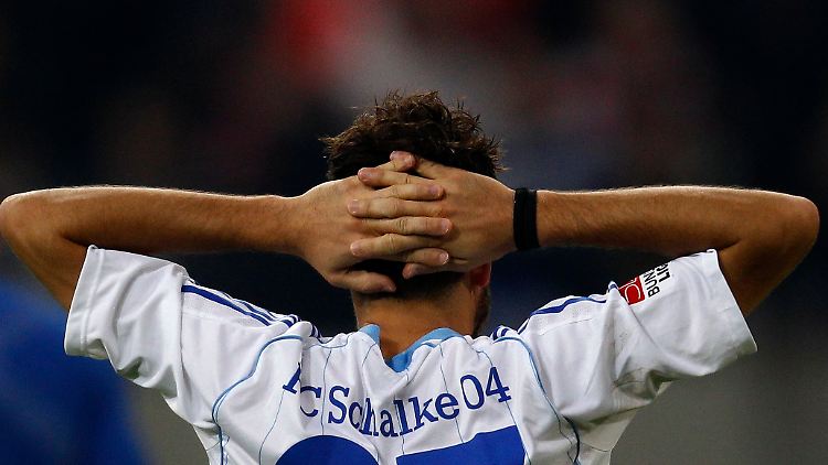 Blöd gelaufen: Schalkes Tranquillo Barnetta nach der Partie in Düsseldorf.