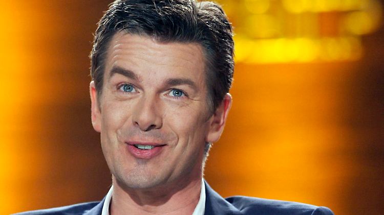 Markus Lanz liegt der Aufnahmeleiter in den Ohren.