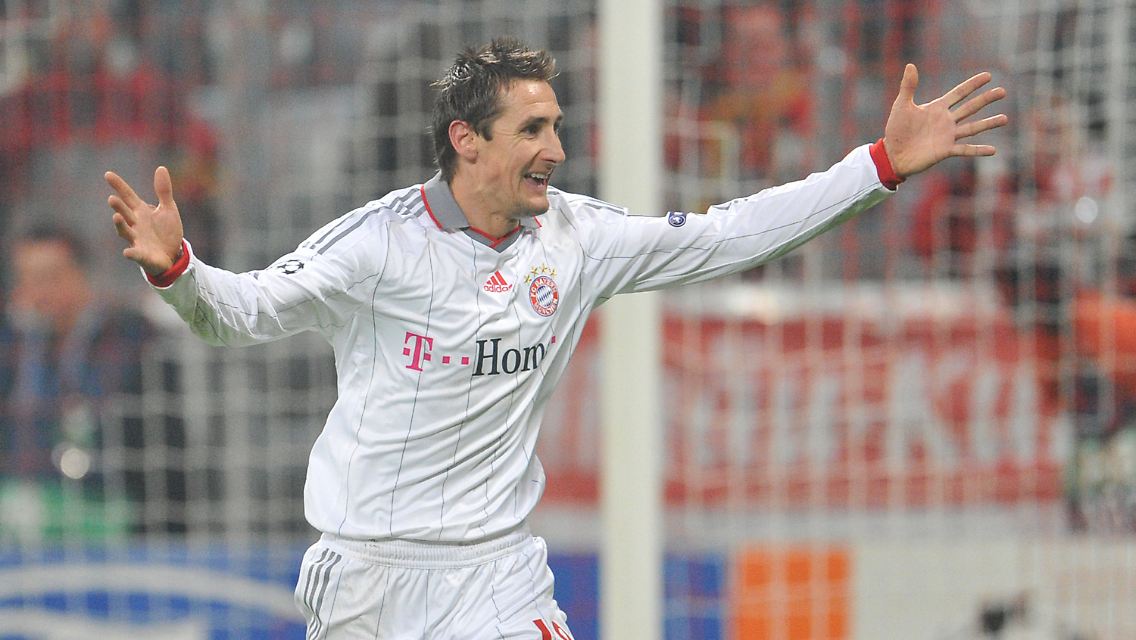 Was soll ich machen? Miroslav Klose nach dem 2:1