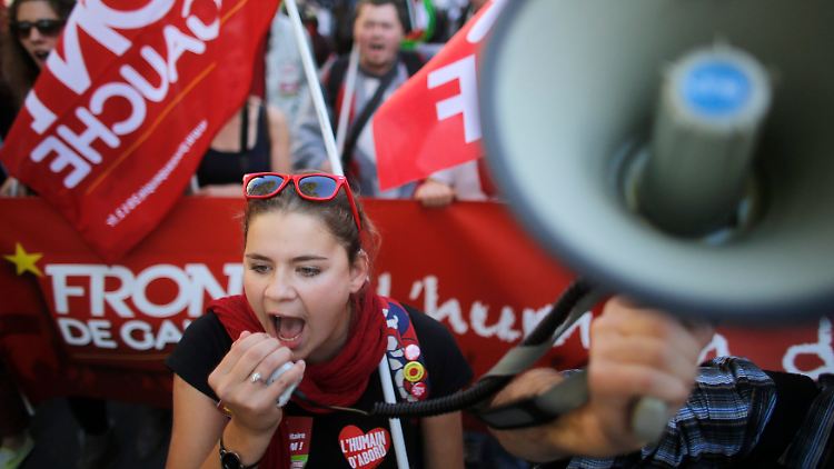2012-09-30T151320Z_01_CHM14_RTRMDNP_3_FRANCE.JPG7988860936019204604.jpg