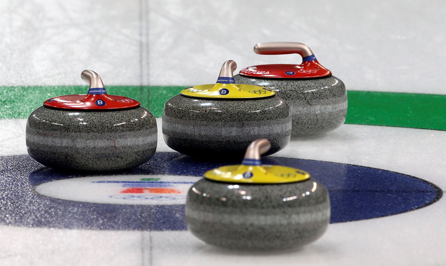 Sie wissen nicht, was Pebbles sind? Skip erinnert Sie an ein Baukastensystem-Waschpulver? Und das "Recht des letzten Steins" klingt für Sie wie ein dramatischer Romantitel? Dann sind Sie wohl kein Curling-Fan.