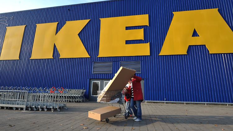 Alles im Lack bei der weltweit größten Möbelkette? "Wir treffen uns oft", sagen Kamprads Söhne über das Verhältnis zu ihrem Vater, Ikea-Gründer Ingvar Kamprad.