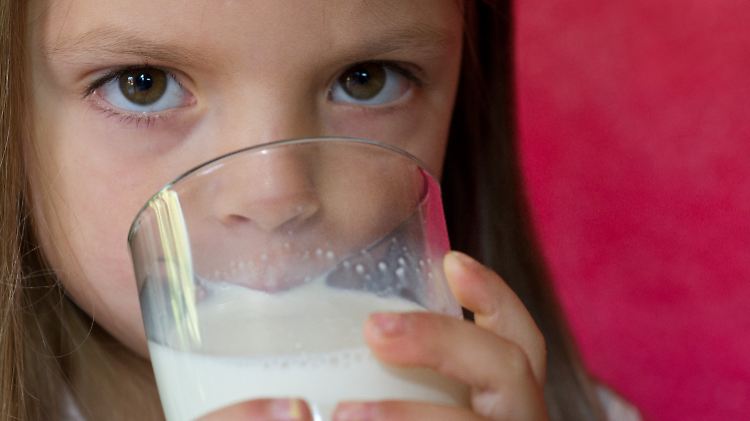 Fortschritt für Allergiker gegen Kuhmilcheiweiß: eine Milch ohne Allergene.