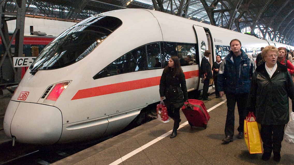 Die Bahnreisenden müssen sich weiter gedulden.