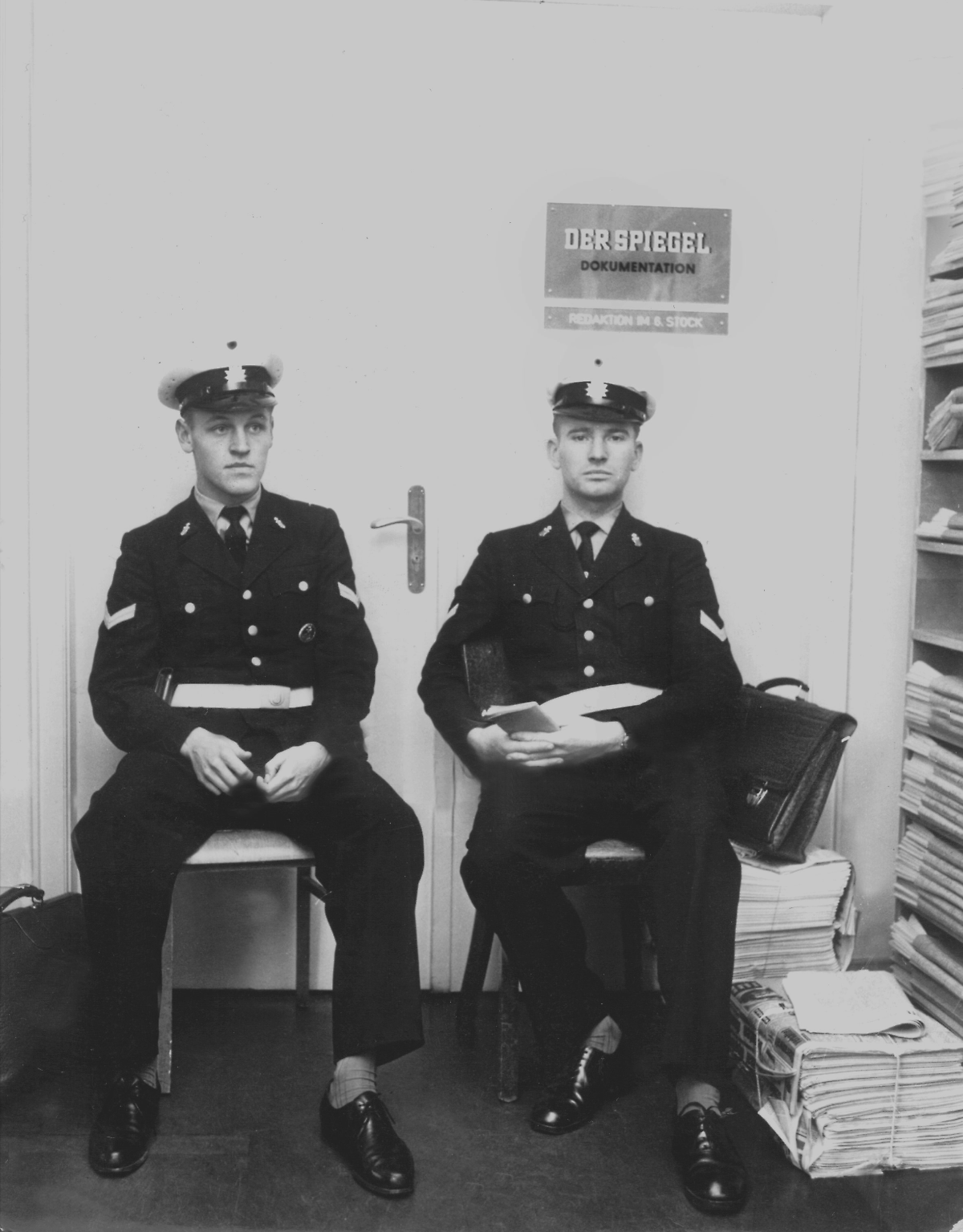 Am 26. Oktober 1962 besetzt die Polizei die Redaktion des "Spiegel" in Hamburg.