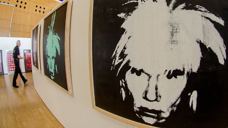 Selbstporträts des Künstlers Andy Warhol.
