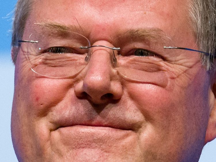 Steinbrück ist ein hochbezahlter Redner.