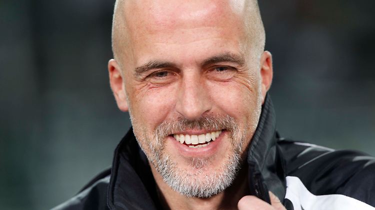 Darf sich über einen neuen Job freuen: Michael Frontzeck.