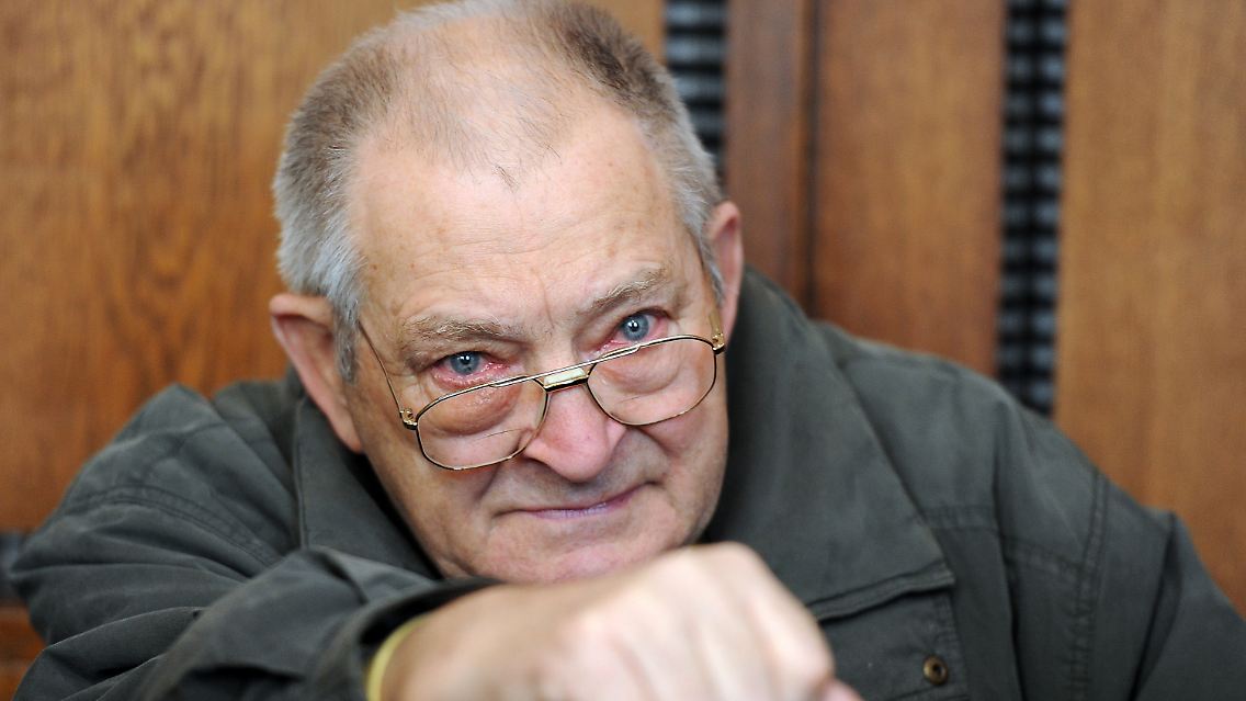 Ein halbes Jahr nach dem Blutbad von Schwalmtal muss sich Hans P. vor Gericht verantworten.