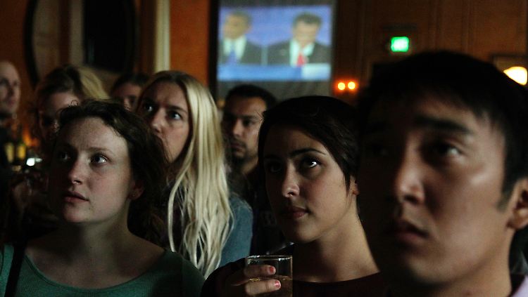 Bei tausenden Public Viewing-Partys verfolgten Wähler das Duell.