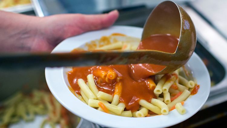 Billig muss es sein, schmecken sollte es halbwegs. Der Rest? Egal.