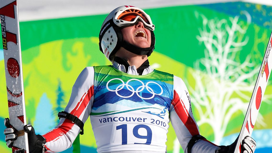 Andrea Fischbacher aus Österreich fuhr im Super-G ...