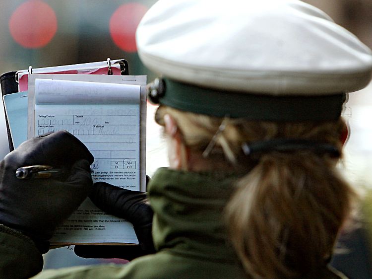 Vom 1. Oktober an vollstreckt das Bundesamt für Justiz in Bonn auf Ersuchen anderer EU-Staaten ausstehende Geldstrafen.