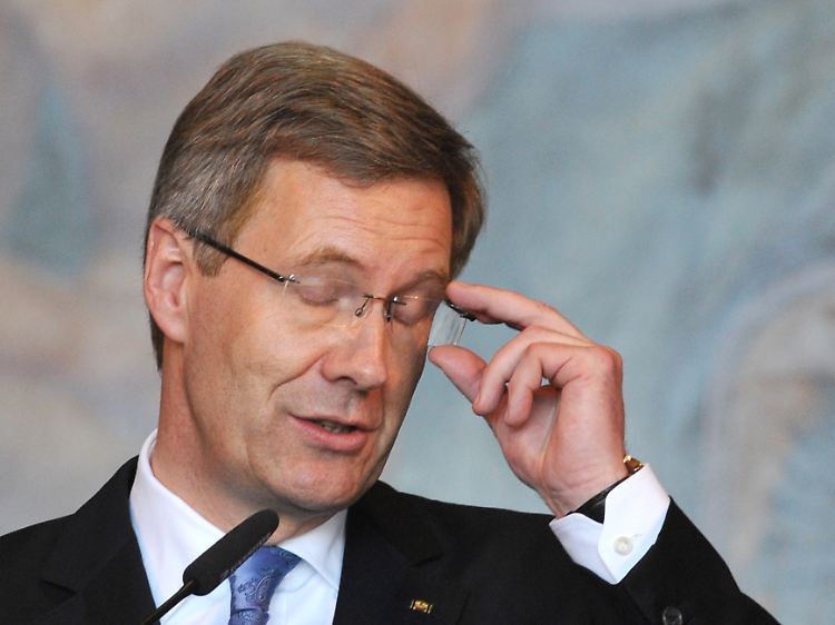 Der Vorsitzende Richter will in den nächsten Wochen entscheiden, ob es zum Prozess gegen Wulff kommt oder nicht.