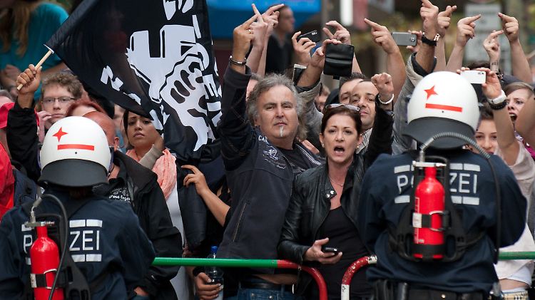 Der größte Teil der 2000 Demonstranten blieb friedlich.