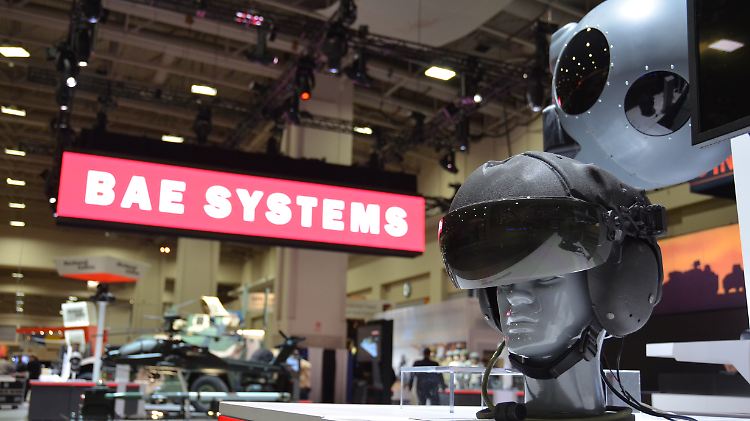 Der größte Aktionär von BAE Systems erhebt Einspruch gegen die geplante Fusion der Waffenschmiede mit EADS.