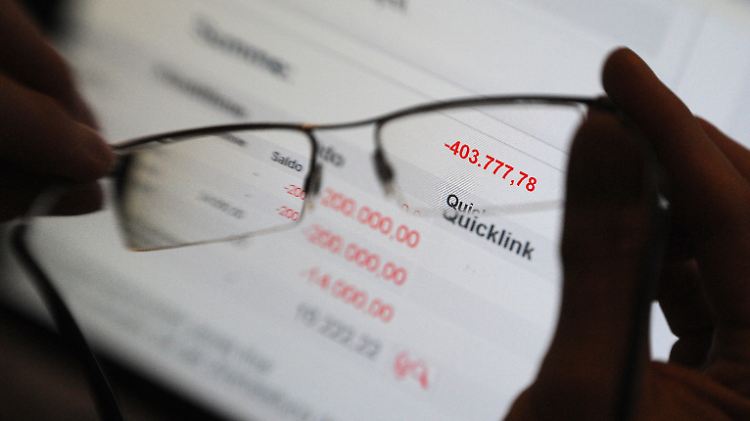 Das Geld soll per Überweisung abgeräumt werden.