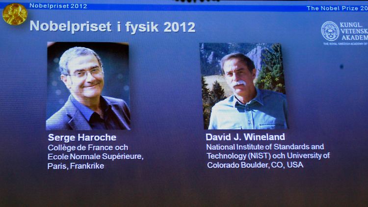 Die beiden Preisträger auf der Homepage der Königlich-Schwedischen Akademie der Wissenschaften.
