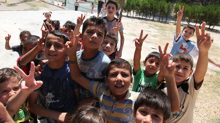 Syrische Flüchtlinge kehren ihrer Heimat wegen des anhaltenden Bürgerkriegs den Rücken.
