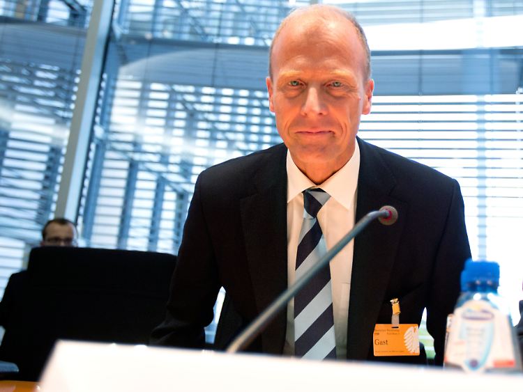 Bruchlandung für EADS-Chef Enders: Die Fusion mit BAE ist geplatzt.