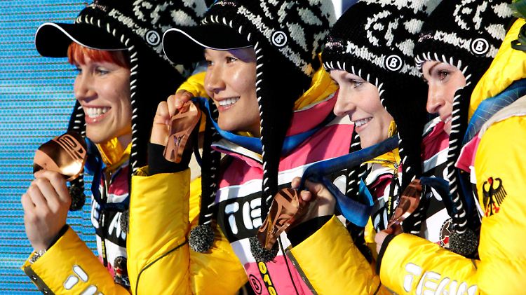 Bronze, Bronze, Bronze und Bronze: Kati Wilhelm, Andrea Henkel, Simone Hauswald und Martina Beck