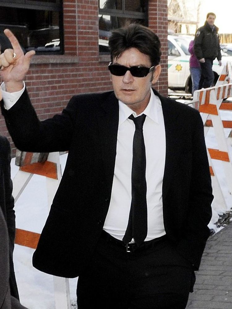 Charlie Sheen vor einem Gerichtsgebäude in Aspen, Colorado (Archivbild vom 8. Februar 2010).