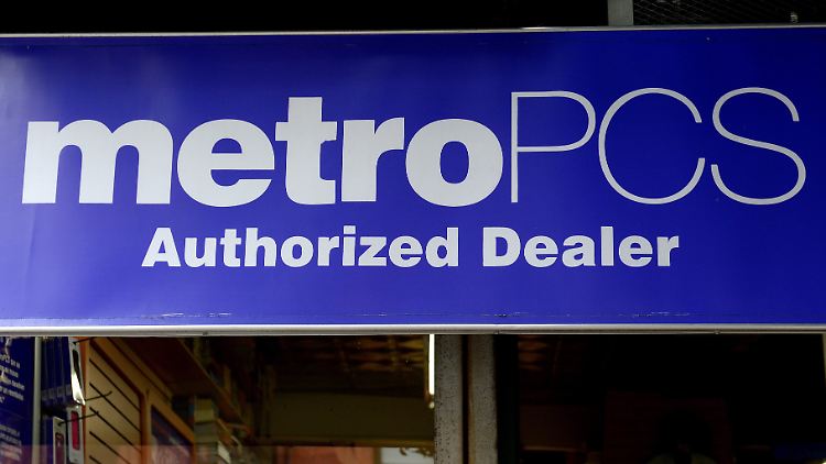 In der Übernahme-Schlacht um MetroPCS bekommt die Deutsche Telekom unerwartete Hilfe.