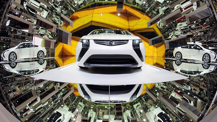Einer der Hingucker auf dem Genfer Salon 2009: Opel Ampera. Was erwartet Autoliebhaber in diesem Jahr?