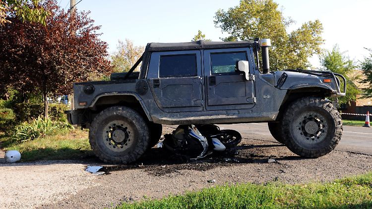 Der Polizist wollte den Mann stoppen, der überfuhr ihn.