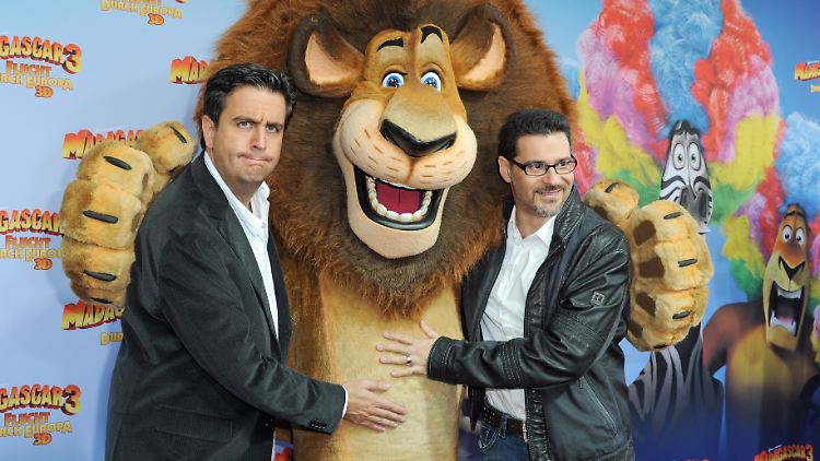 In "Madagascar 3" ist Pastewka (l.) der deutsche Synchronsprecher von Melman, der Giraffe, die sich nur um ihre Gesundheit kümmert.