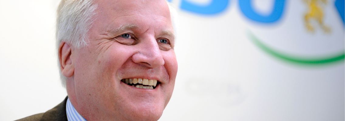 CSU-Chef Seehofer hat Grund zur Freude.