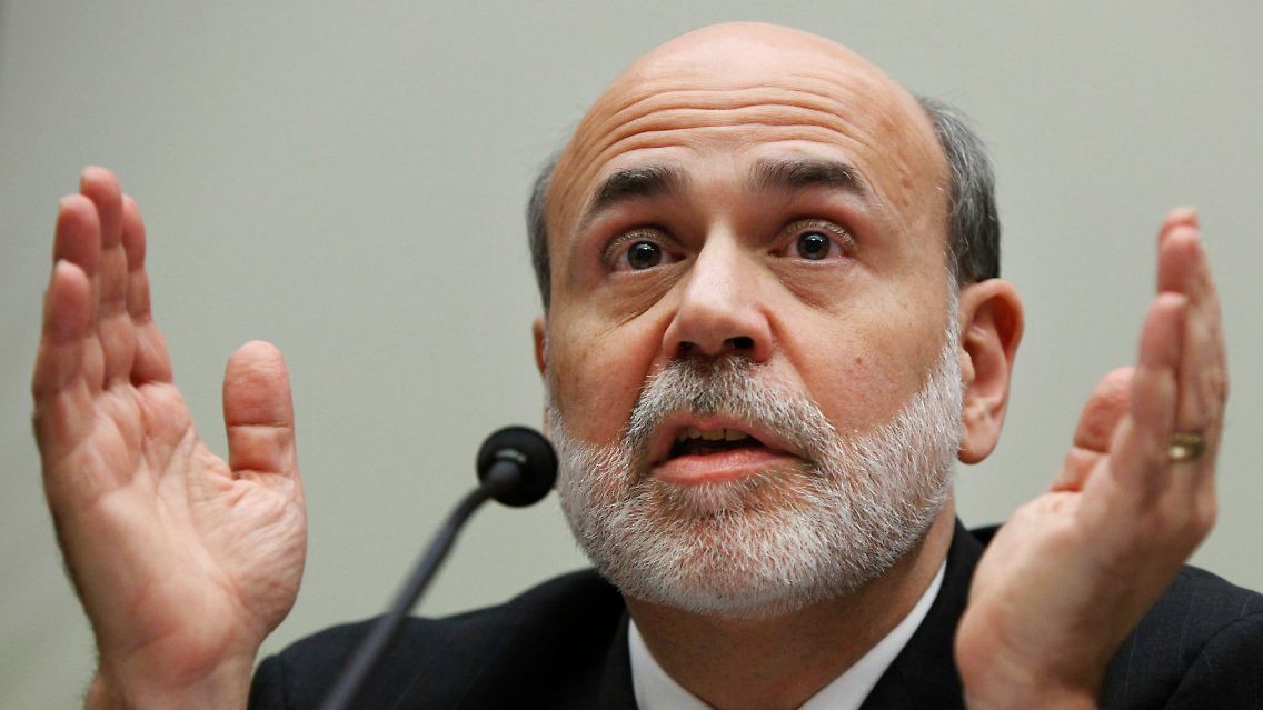 Leitzinsen bleiben in den USA auf lange Zeit auf niedrigem Niveau, sagt Fed-Chef Ben Bernanke. Ruhe in den Markt bringt diese Aussage aber nicht.