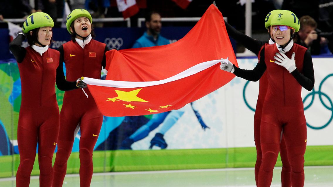 Unverhofft goldig: Chinas Shorttrackerinnen liefen zwar neuen Weltrekord, waren aber zunächst nicht die schnellsten gewesen.