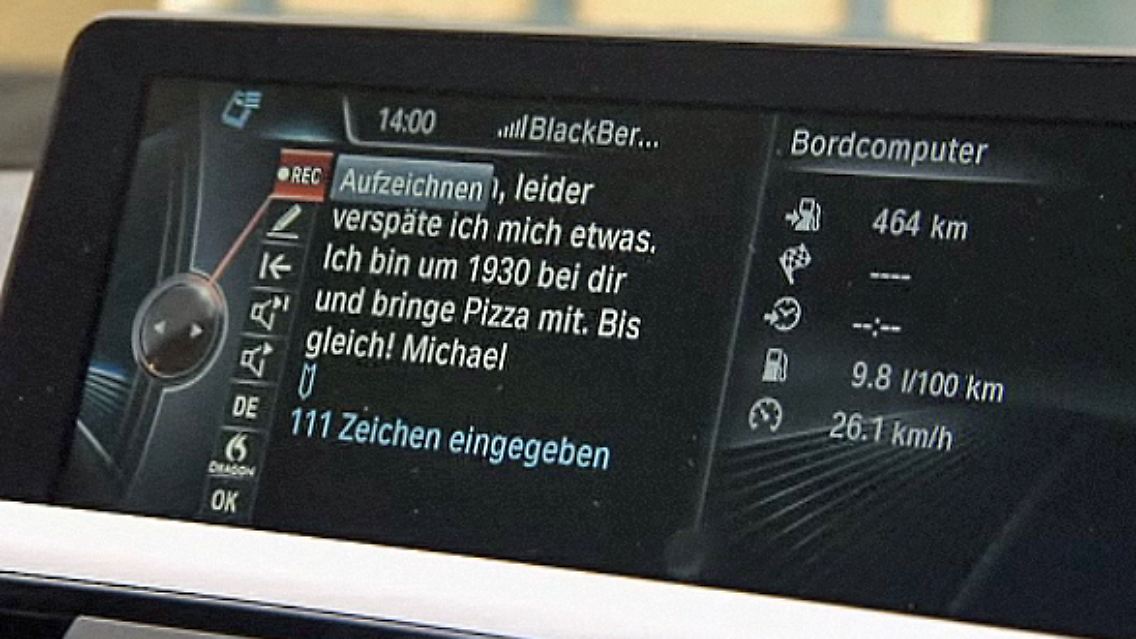 Sprachsteuerung_Auto.jpg