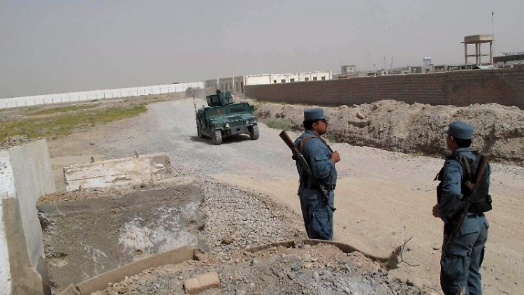Immer wieder sterben Soldaten der Isaf-Truppen, weil ihre Wagen auf Sprengfallen fahren.
