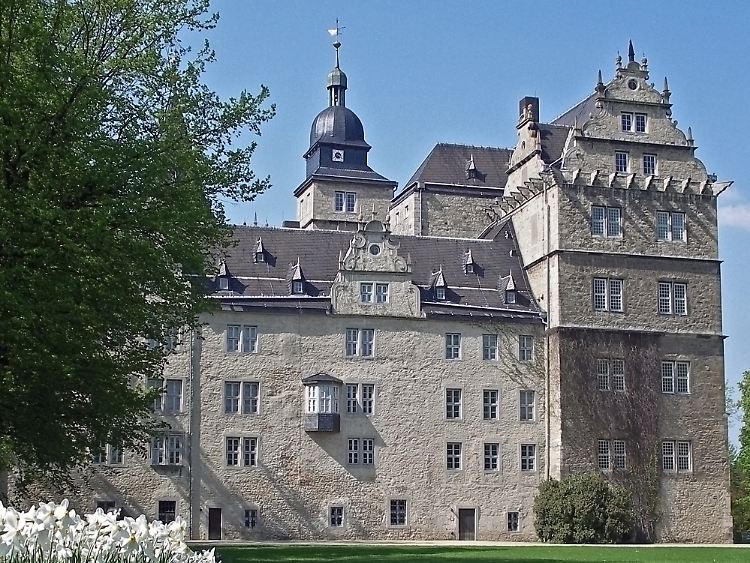 Wolfsburg selbst ist nicht alt - zu den wenigen historischen Gebäuden der Stadt gehört das Schloss.
