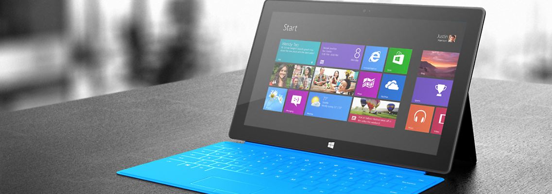 Tasten in der Schutzhülle: das Microsoft-Tablet Surface mit Touch Cover.