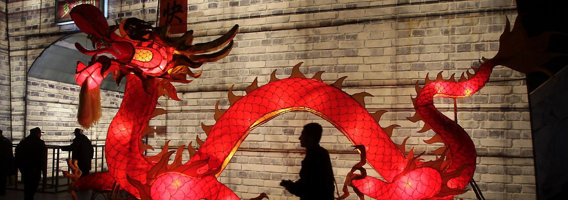 Der chinesische Drache verliert das Feuer.
