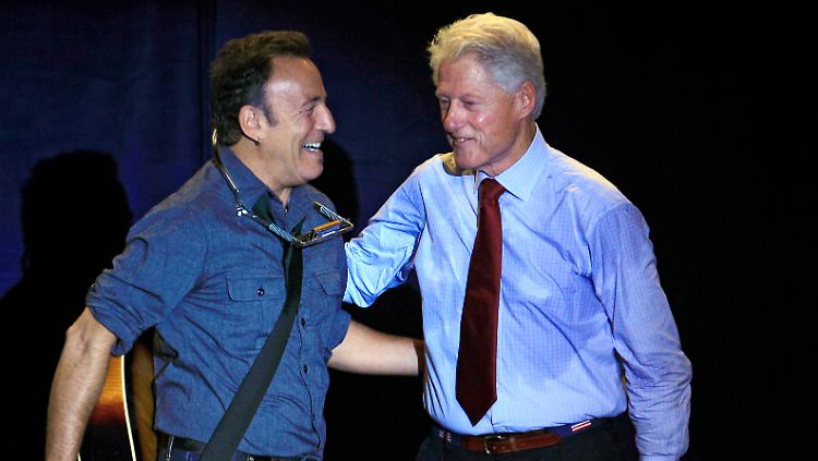 Gemeinsam für Obama: Springsteen (l.) und Clinton.