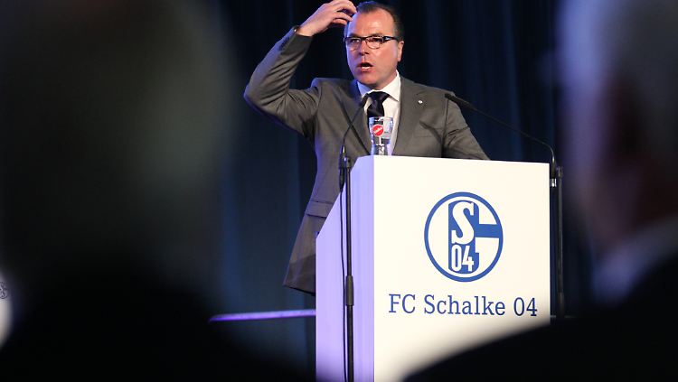 "Der BVB stolpert im Augenblick über die eigene Erwartungshaltung", sagt Clemens Tönnies.
