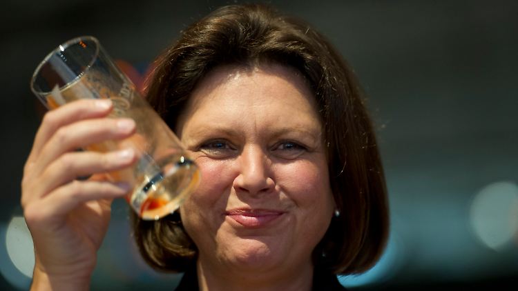 Gegen den Willen von Landwirtschaftsministerin Ilse Aigner bleibt das Markieren von Tierenmit Brandzeichen weiterhin erlaubt.