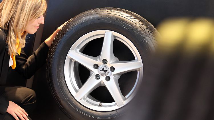 Jetzt mal nicht die Finger verbrennen! Es kommen Zahlen aus der deutschen Autobranche.