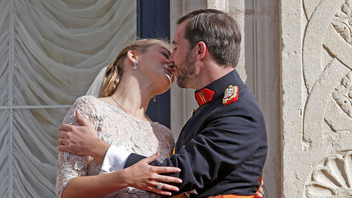 2012-10-20T121953Z_01_CHM01_RTRMDNP_3_LUXEMBOURG-ROYAL-WEDDING.JPG7652895260906884479.jpg