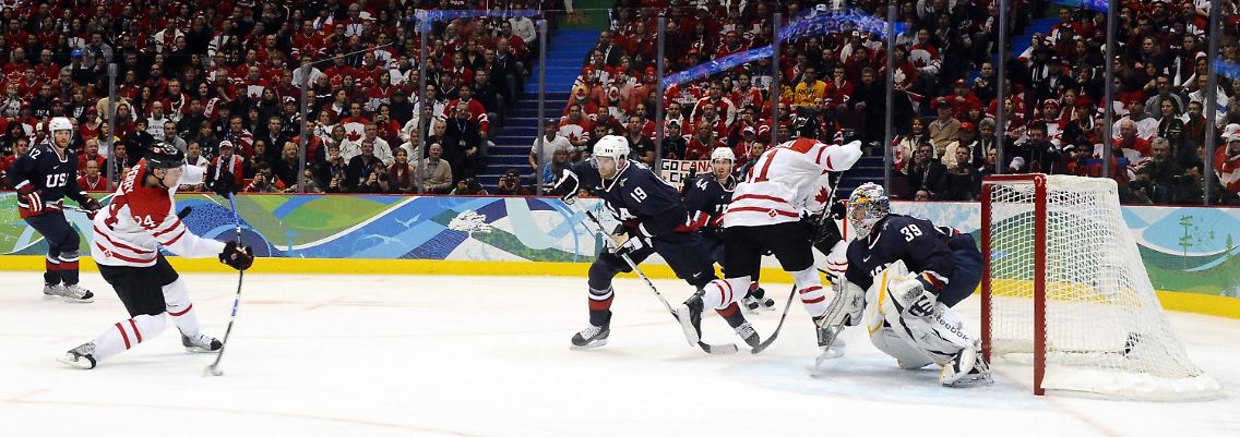 Corey Perry erhöhte im zweiten Drittel auf 2:0 - dennoch mussten die Kanadier nochmal mächtig zittern.