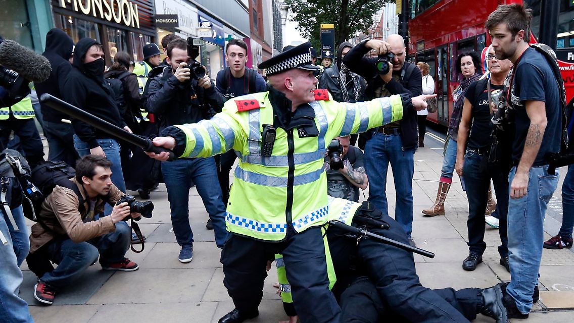 2012-10-20T162040Z_01_SLP119_RTRMDNP_3_BRITAIN-UNIONS-MARCH.JPG7705350131621105253.jpg
