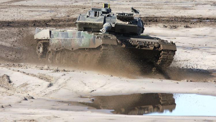 Deutscher Exportschlager: ein Kampfpanzer vom Typ Leopard 2.