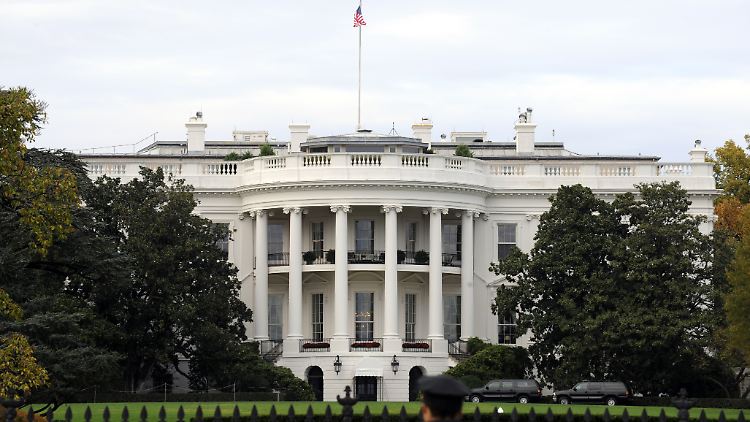 Bleibt Obama oder zieht Romney ein? Am 6. November haben die US-Amerikaner die Wahl - Romney oder Obama?