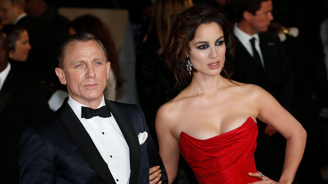 2012-10-23T184912Z_01_CLH134_RTRMDNP_3_FILM-JAMESBOND.JPG8724738130620759652.jpg