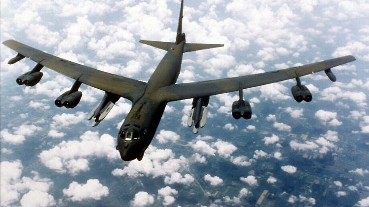 Boeing kann die Kosten seiner Rüstungssparte senken. Das hilft dem Quartalsgewinn auf die Sprünge.